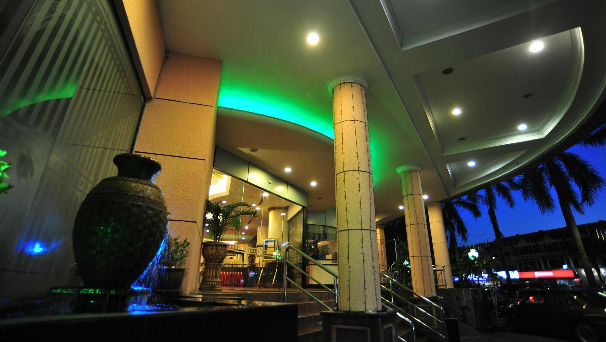 Emerald Puteri Hotel Sungai Petani Buitenkant foto